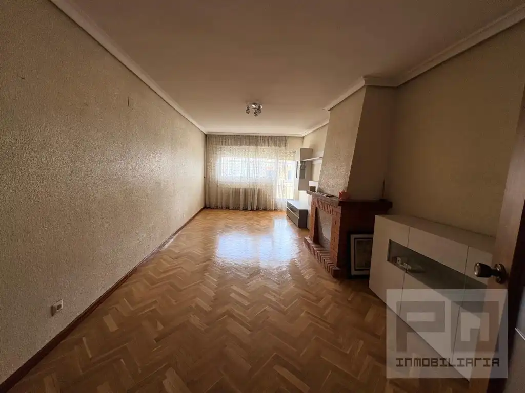 Wohnzimmer von Wohnung zur Miete in Las Navas del Marqués 