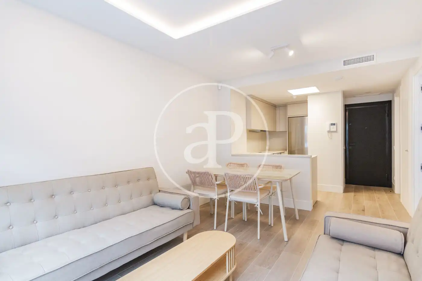 Flat for rent in C. de Alejandro Dumas, Imperial