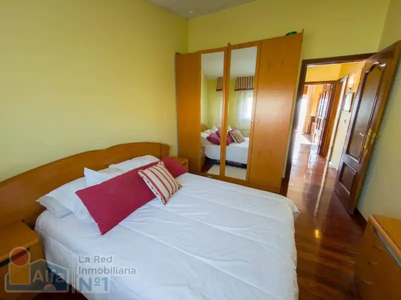 Casa adosada en venda a Salgueira - O Castaño