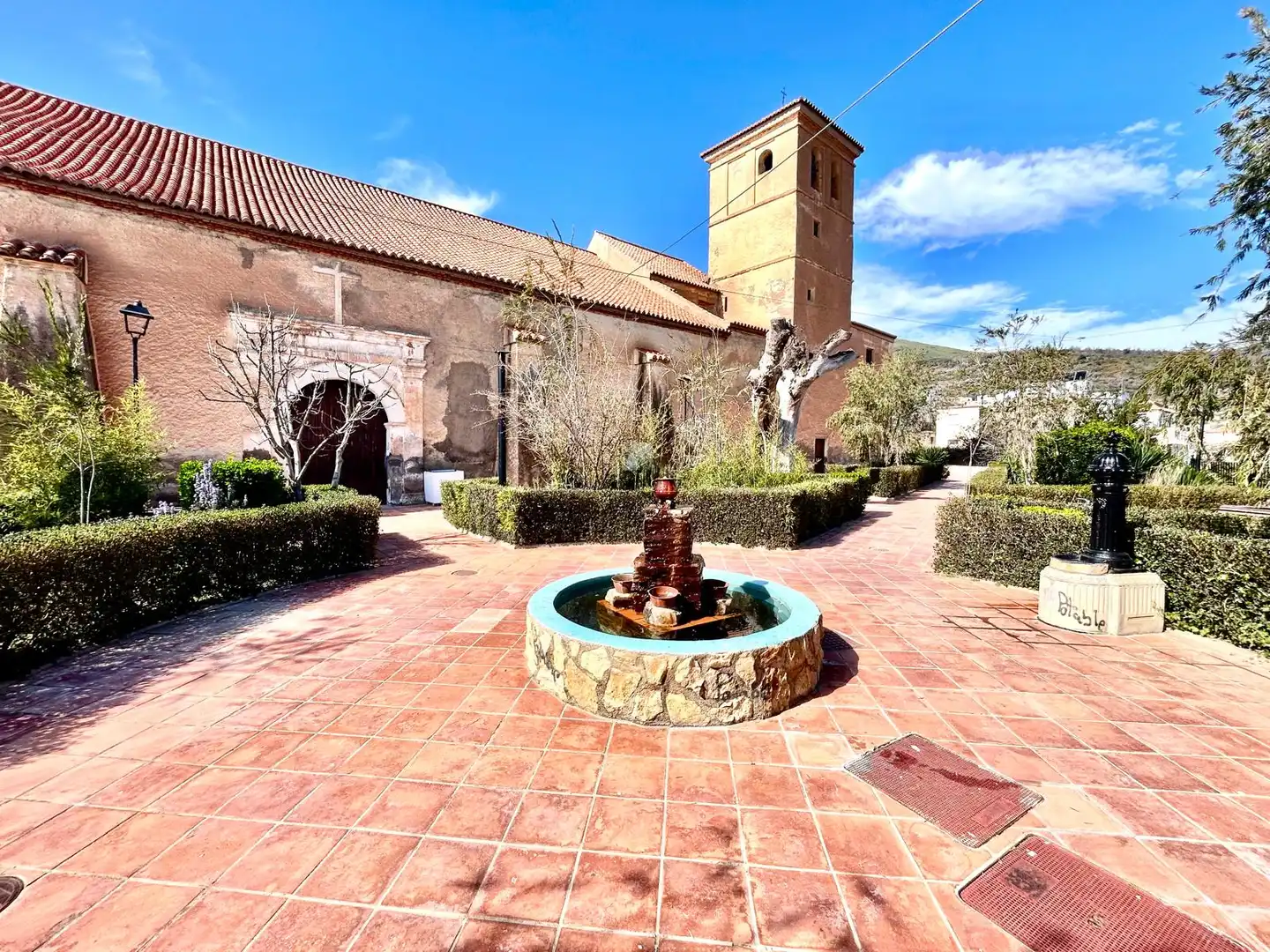 Vista exterior de Casa adosada en venta en Paterna del Río con Calefacción, Terraza y Trastero