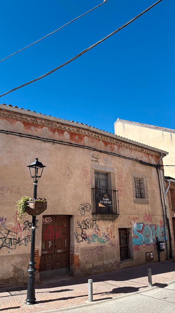 Exterior view of Single-family semi-detached for sale in Miraflores de la Sierra  with Heating, Private garden and Balcony