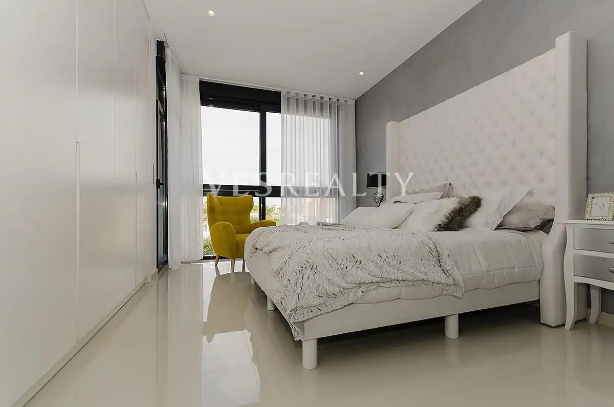 Detached house with terrace for sale in Calle Juan Marsé, imagen 20