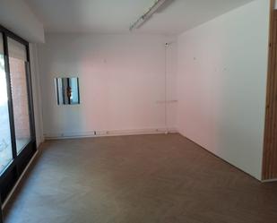 Premises to rent in Rubí  with Parquet flooring