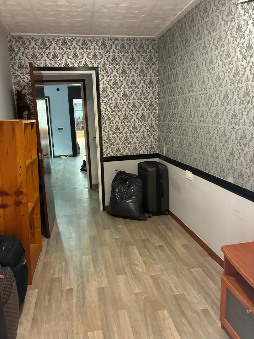 Piso en venta en Mataró con Terraza, Trastero y Amueblado