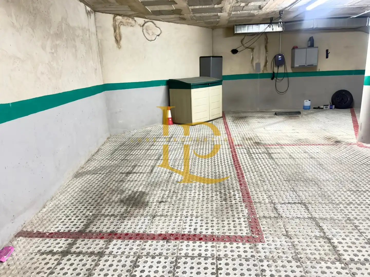 Parking of Flat for sale in Castellbisbal  with Air Conditioner, Heating and Oven