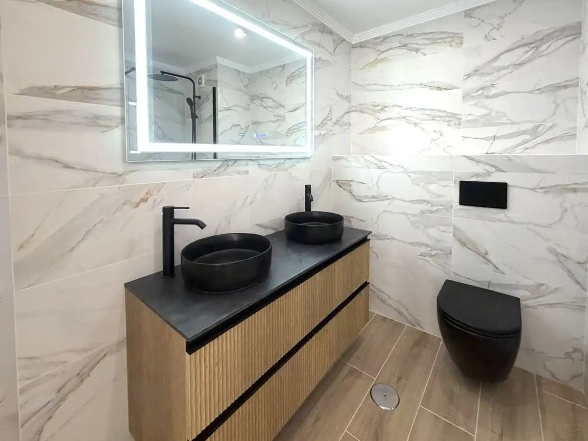 Bathroom of Apartments for sale in Mijas Golf