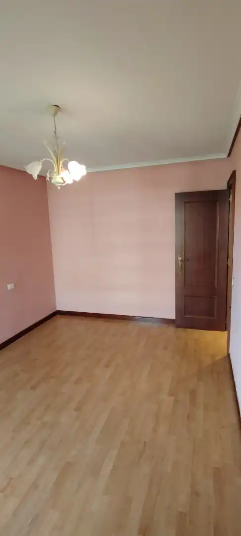 Bedroom of Flat for sale in Salamanca  with Heating, Parquet flooring and Terrace