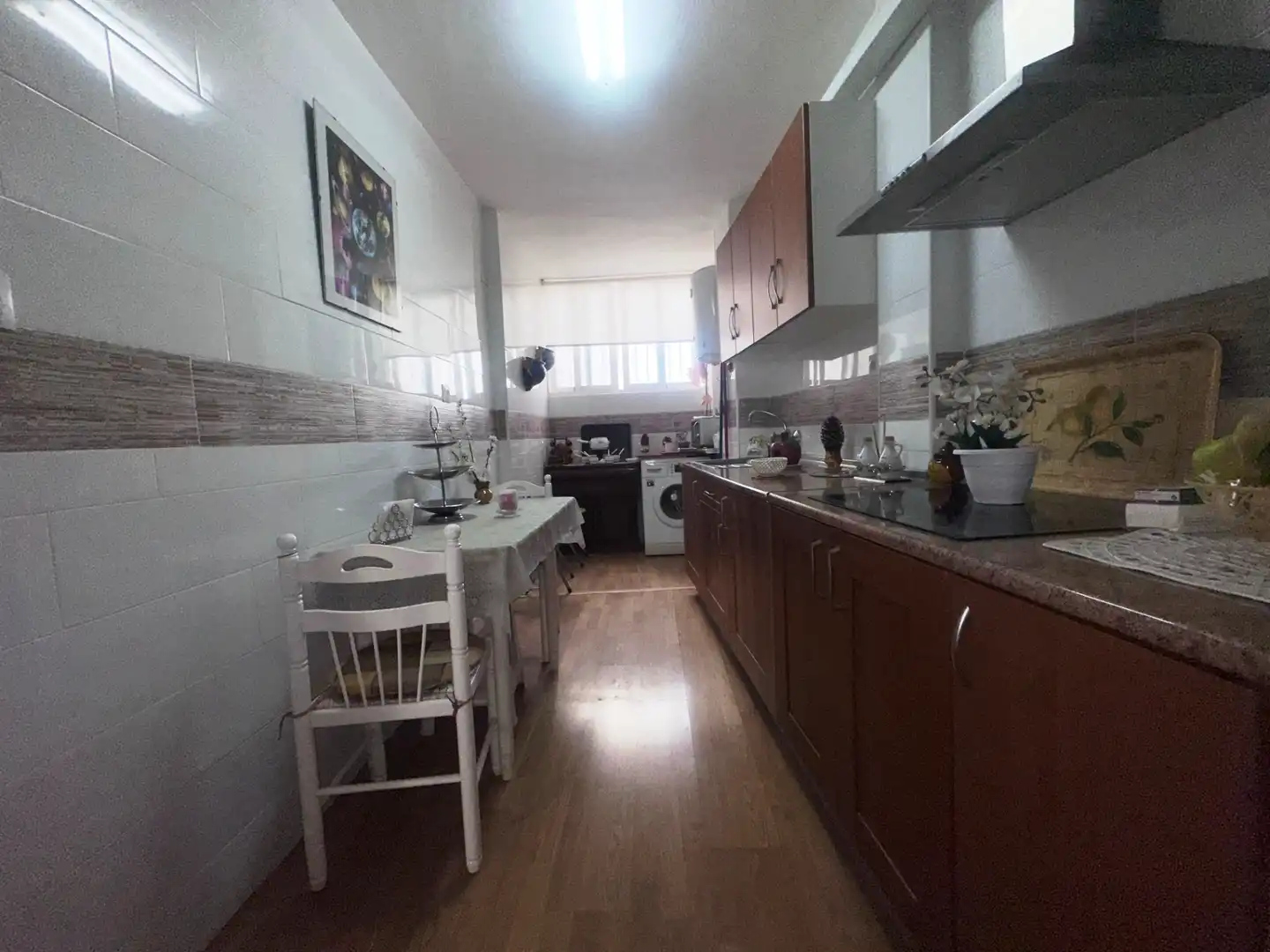 Cuina de Pis en venda en Vélez-Málaga amb Parquet, Terrassa i Moblat