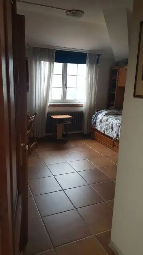 Habitación de Casa o chalet en venta en Pontevedra Capital  con Calefacción, Jardín privado y Terraza