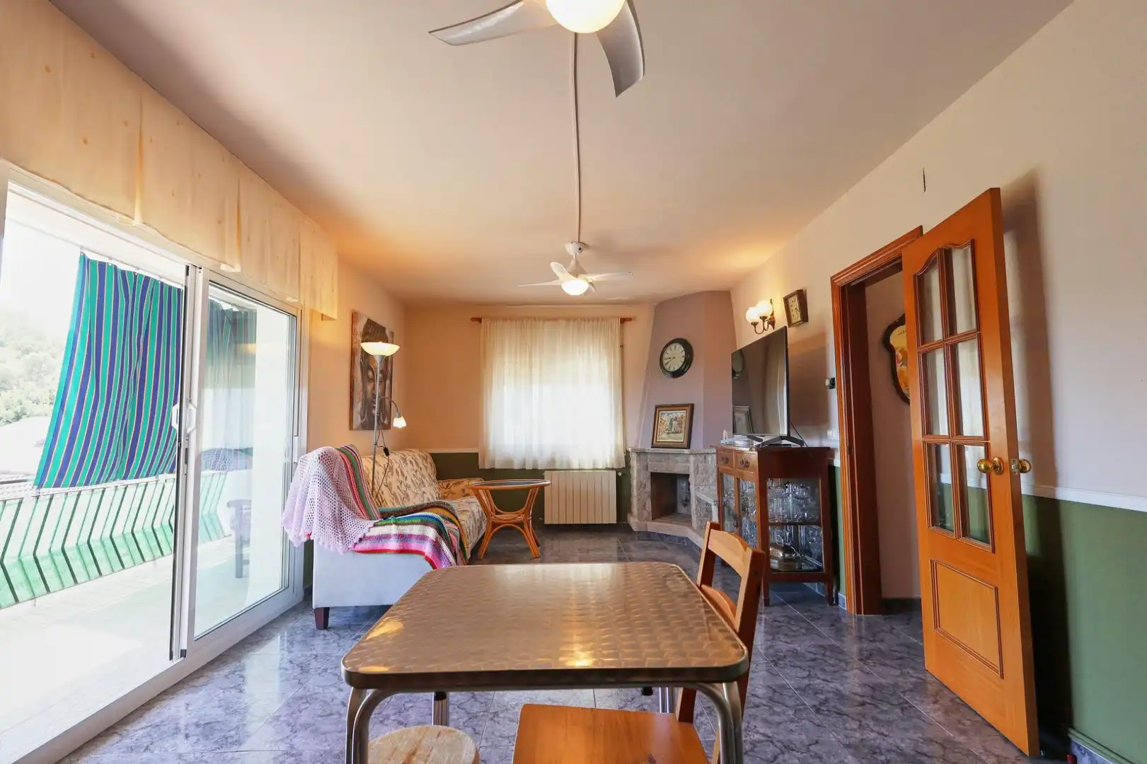 Wohnzimmer von Haus oder Chalet zum Verkauf in Cunit mit Heizung, Terrasse und Schwimmbad