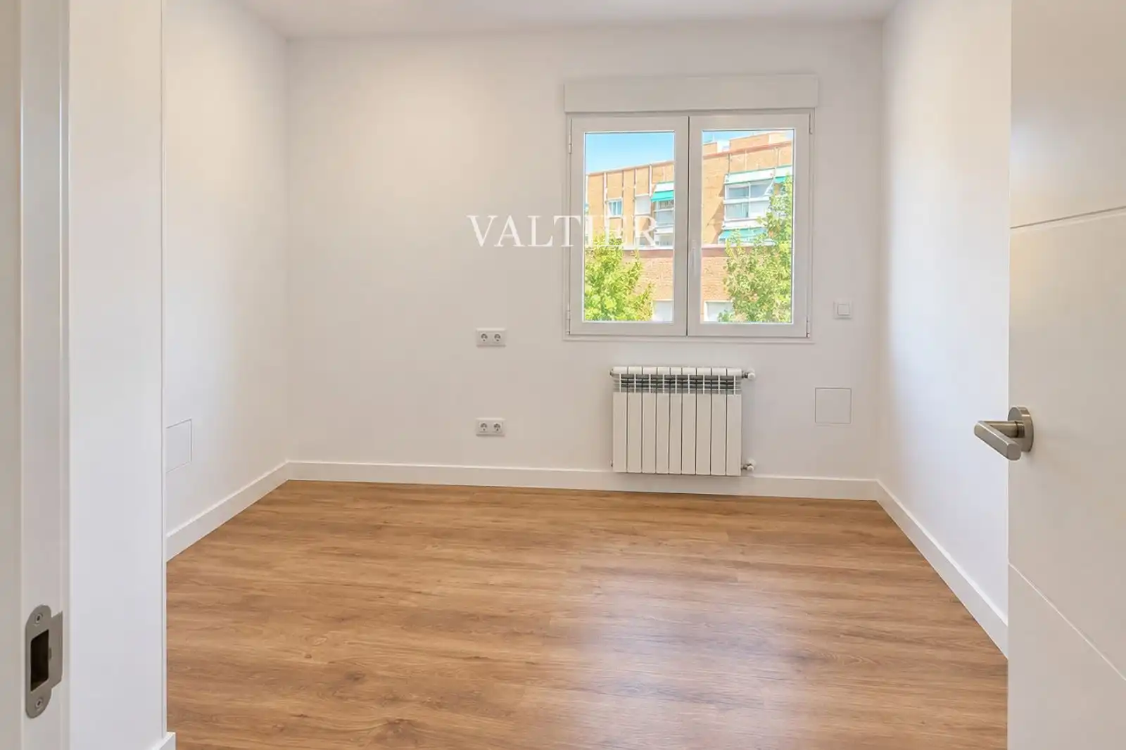 Schlafzimmer von Wohnung zur Miete in Madrid mit Klimaanlage, Heizung und Terrasse