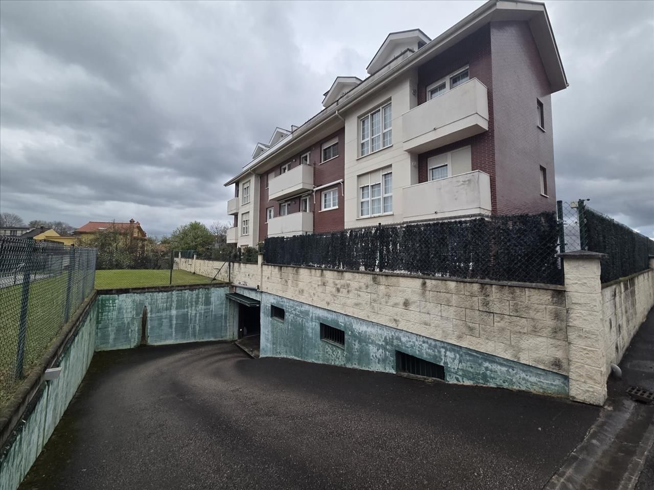 Exterior view of Garage for sale in Marina de Cudeyo