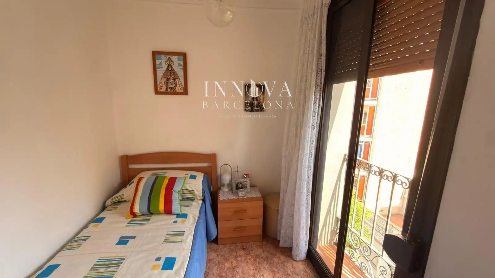 Schlafzimmer von Wohnung zum Verkauf in Barcelona mit Klimaanlage