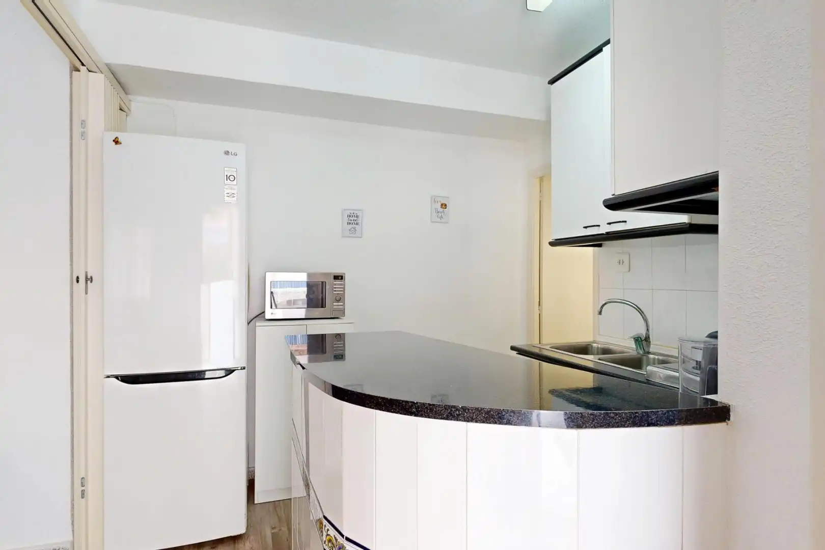 Cuina de Apartament en venda en Cartagena amb Terrassa, Moblat i Balcó