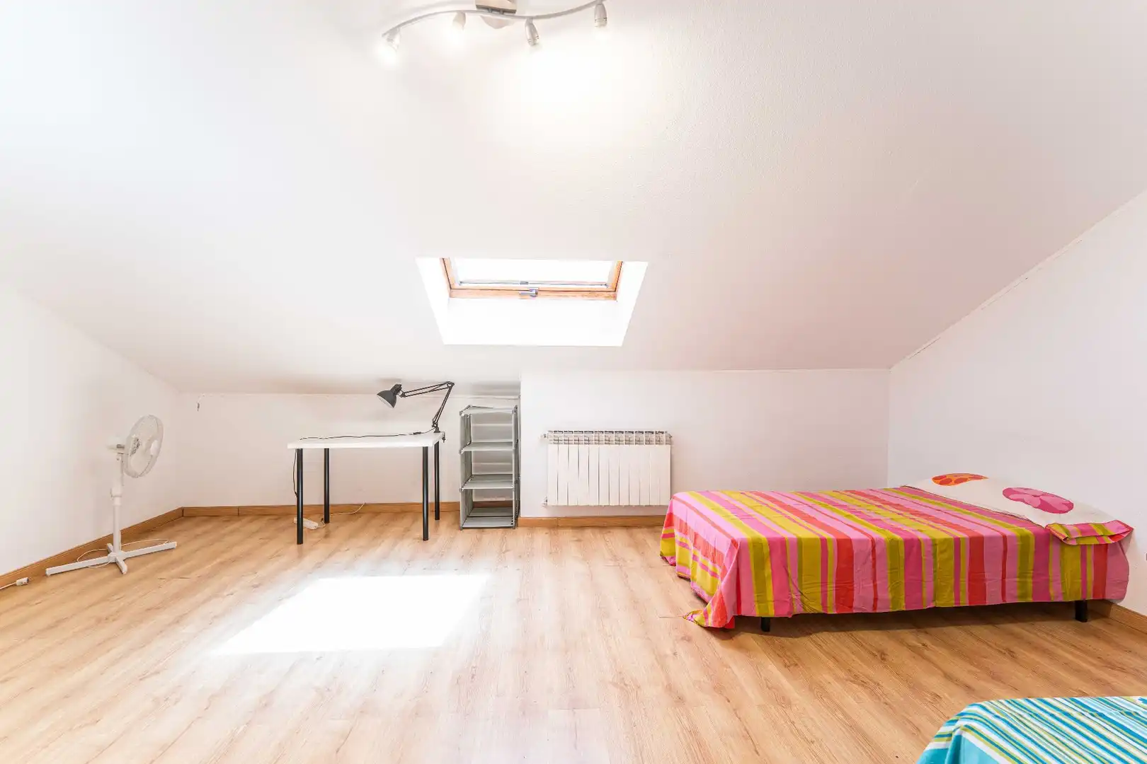 Habitación de Casa adosada en venta en Fuenlabrada con Aire acondicionado, Calefacción y Jardín privado