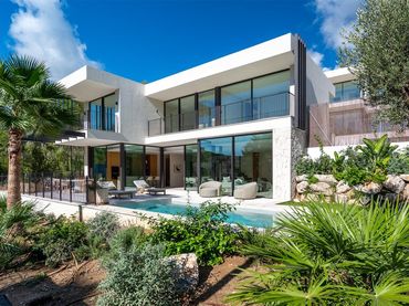 Chalet con piscina en venta en Peguera