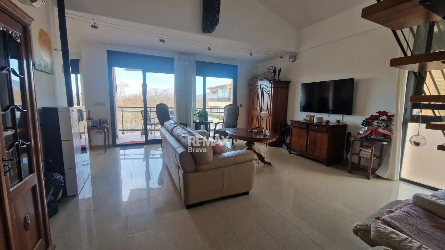 Wohnzimmer von Maisonette zum Verkauf in Roses mit Klimaanlage, Heizung und Terrasse