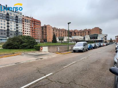 Vista exterior de Pis en venda en Burgos Capital amb Terrassa