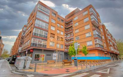 Vista exterior de Pis en venda en Valladolid Capital amb Aire condicionat, Calefacció i Terrassa