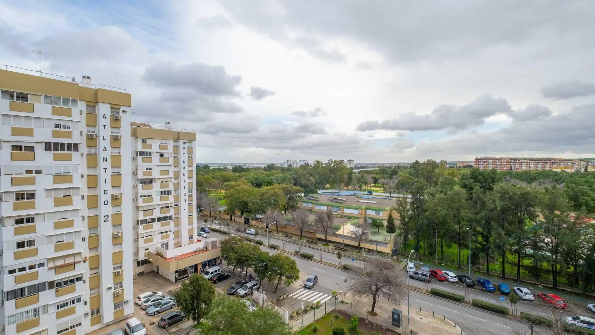 Exterior view of Flat for sale in  Sevilla Capital  with Air Conditioner and Balcony