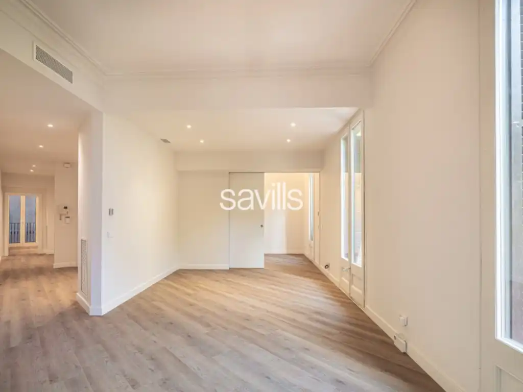 Dormitori de Apartament en venda en Barcelona amb Aire condicionat, Calefacció i Forn