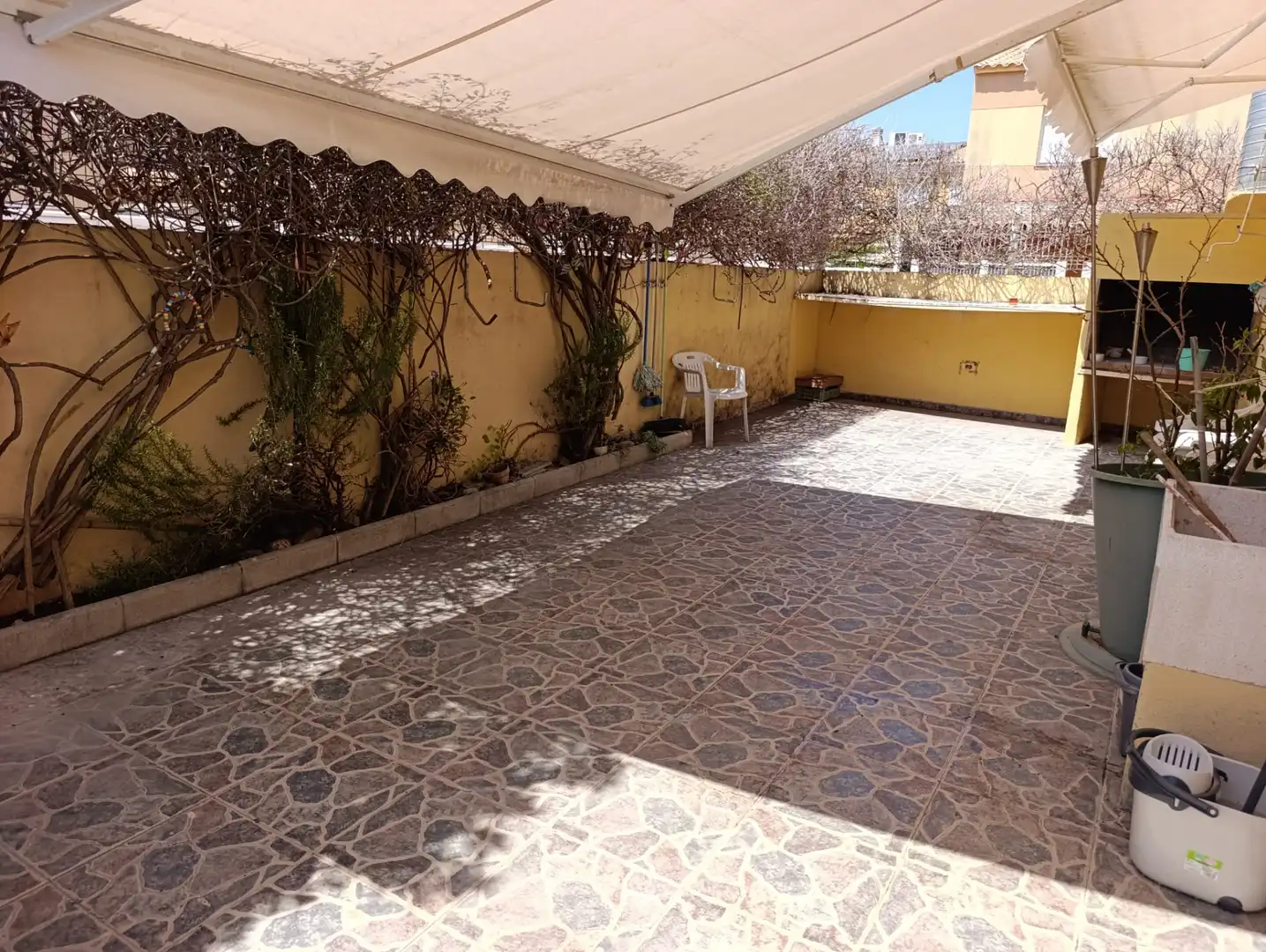Terrassa de Casa adosada en venda en Almazora / Almassora amb Aire condicionat, Calefacció i Jardí privat