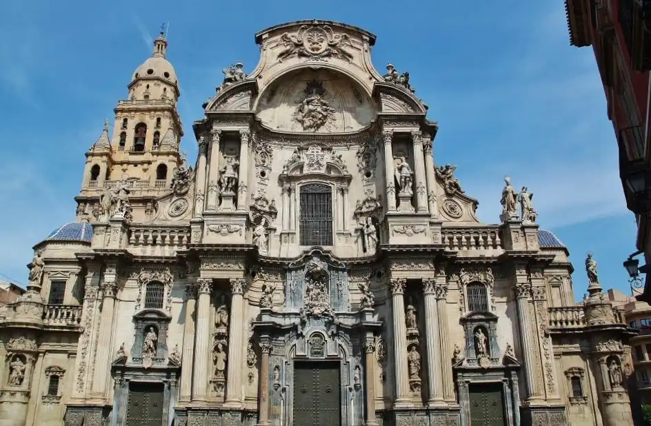 Vista exterior de Edificio en venta en Murcia