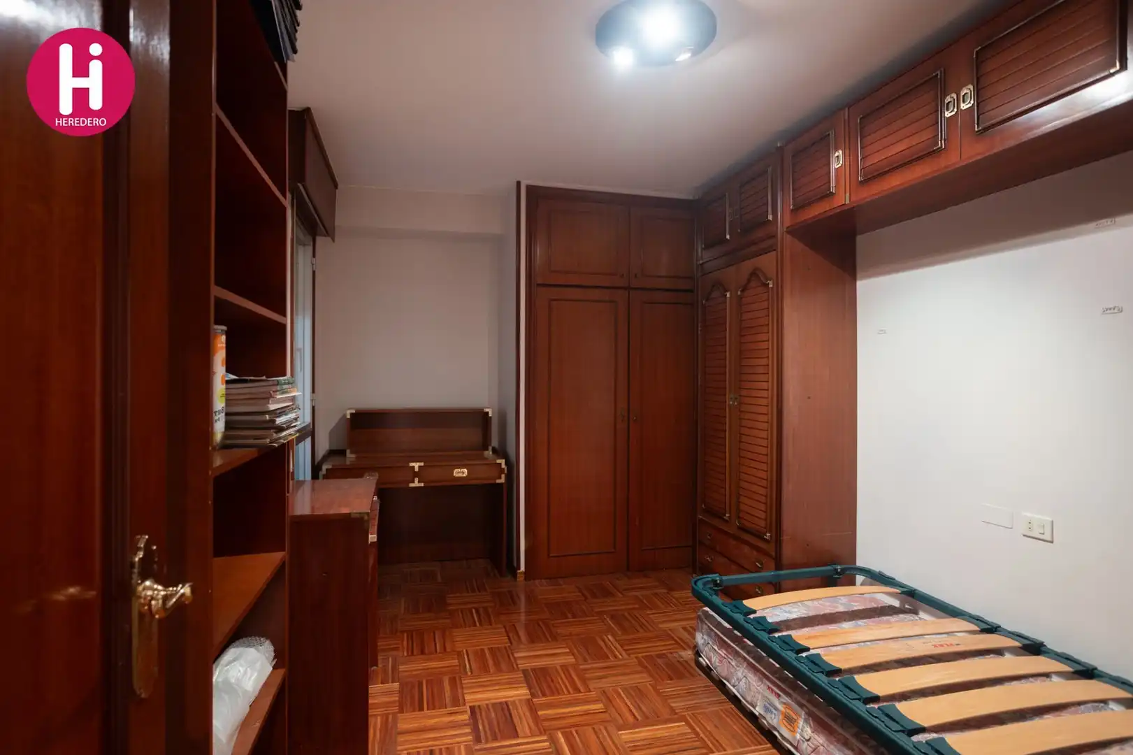Schlafzimmer von Wohnung zum Verkauf in Vigo  mit Heizung und Abstellraum