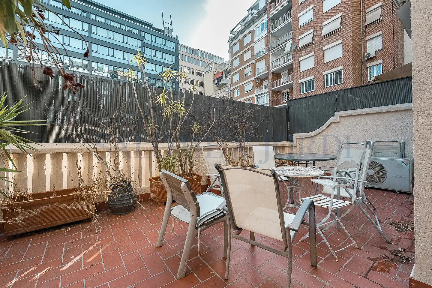 Terraza de Piso en venta en Barcelona con Aire acondicionado, Calefacción y Jardín privado