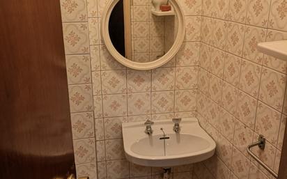 Bathroom of Flat for sale in Vigo 