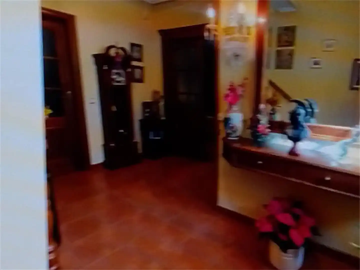 Houses for sale in Linares  with Air Conditioner and Balcony