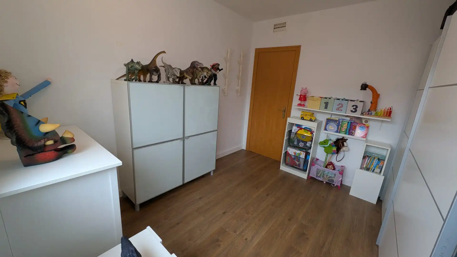 Casa adosada en venta en La Pobla de Vallbona con Aire acondicionado, Calefacción y Jardín privado