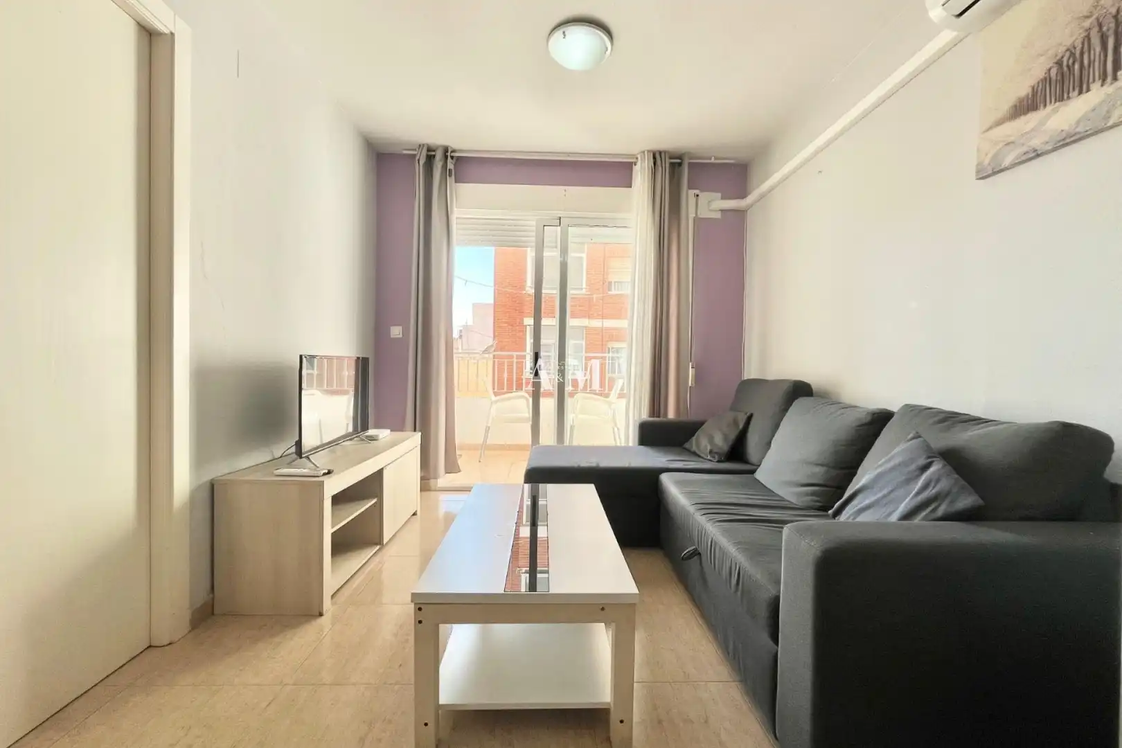 Sala d'estar de Pis de lloguer en Torrevieja amb Aire condicionat, Calefacció i Piscina