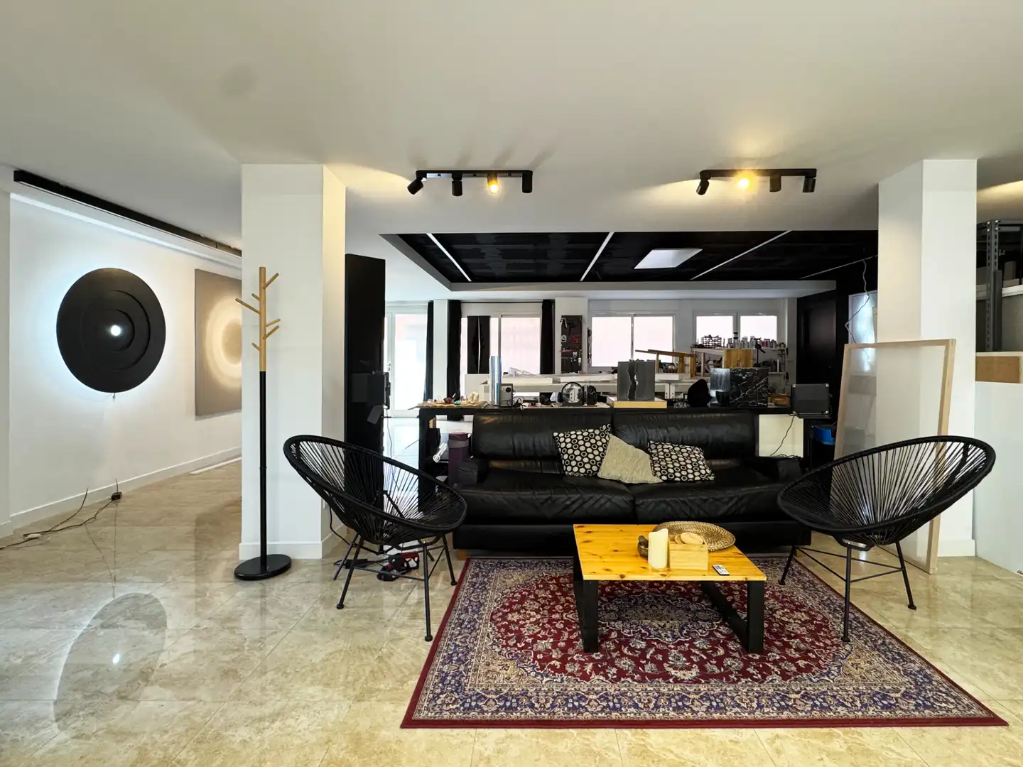 Sala d'estar de Local en venda en Barcelona amb Aire condicionat, Internet i Domòtica
