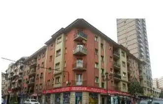 Vista exterior de Piso en venta en Oviedo 