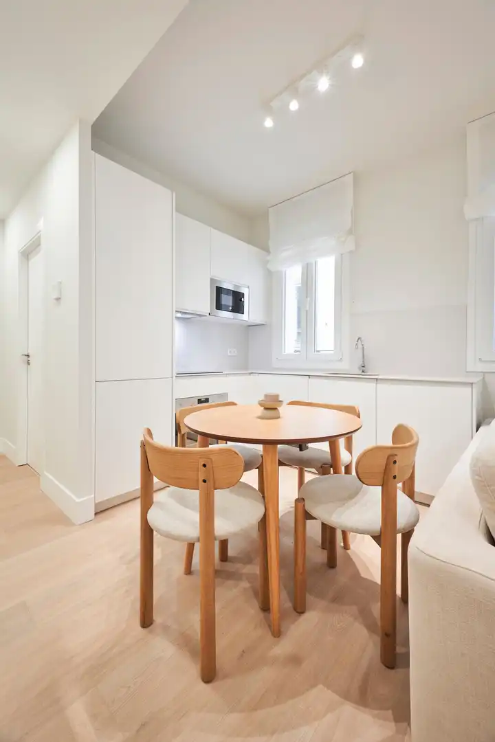 Küche von Wohnung zur Miete in Madrid mit Klimaanlage, Heizung und Balkon