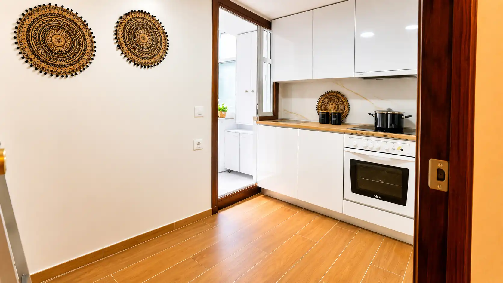 Kitchen of Flat for sale in Vigo   with Heating, Furnished and Oven