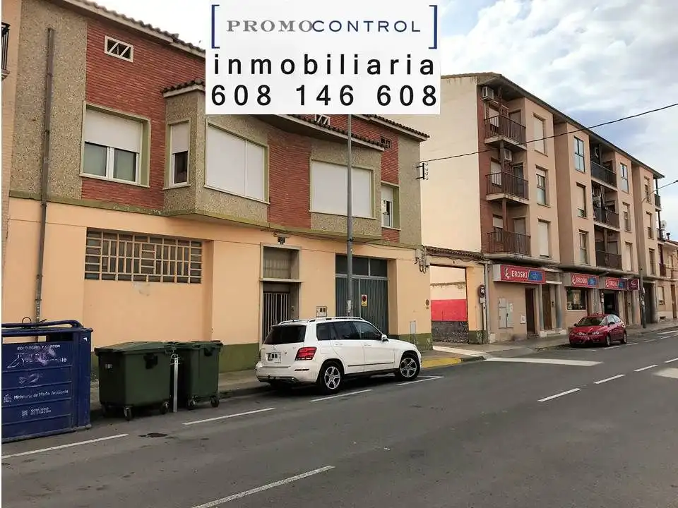 Local comercial de lloguer a Zuera