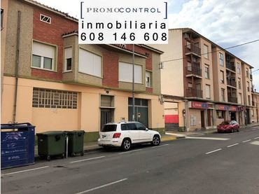 Locale commerciale in affitto a Zuera