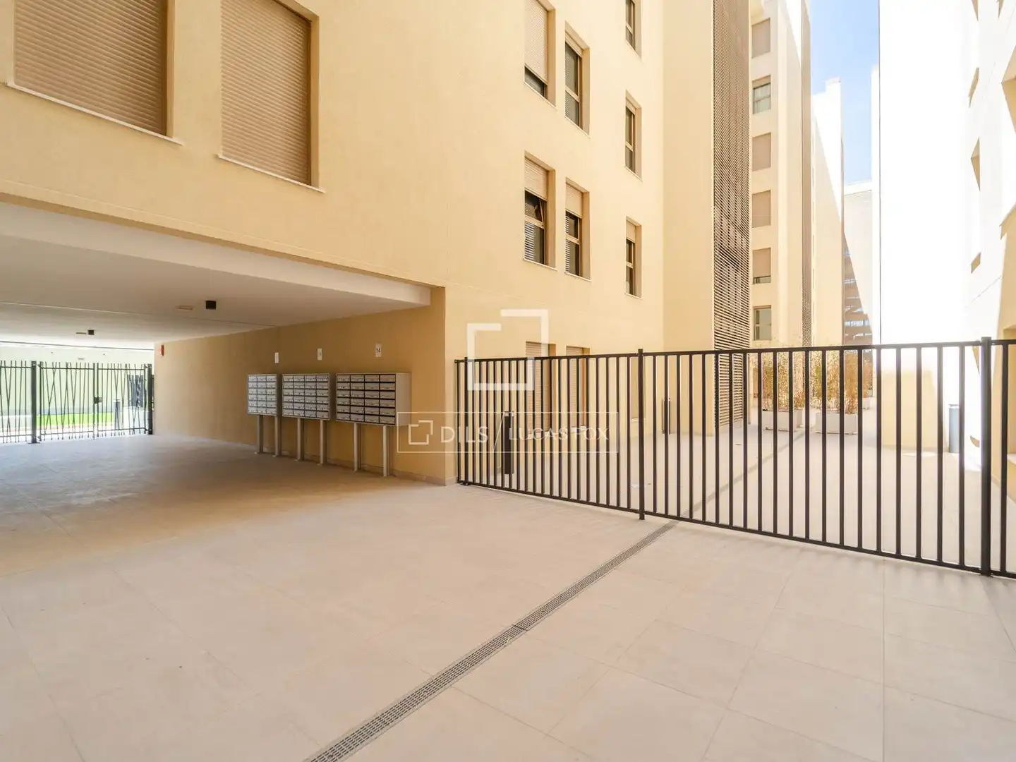 Exterior view of Flat for sale in El Puig de Santa Maria  with Air Conditioner, Terrace and Storage room