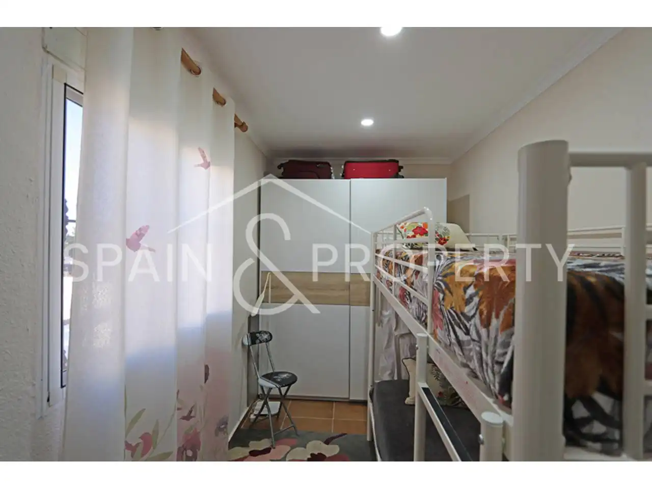 Dormitori de Casa o xalet en venda en Turís amb Aire condicionat, Jardí privat i Terrassa