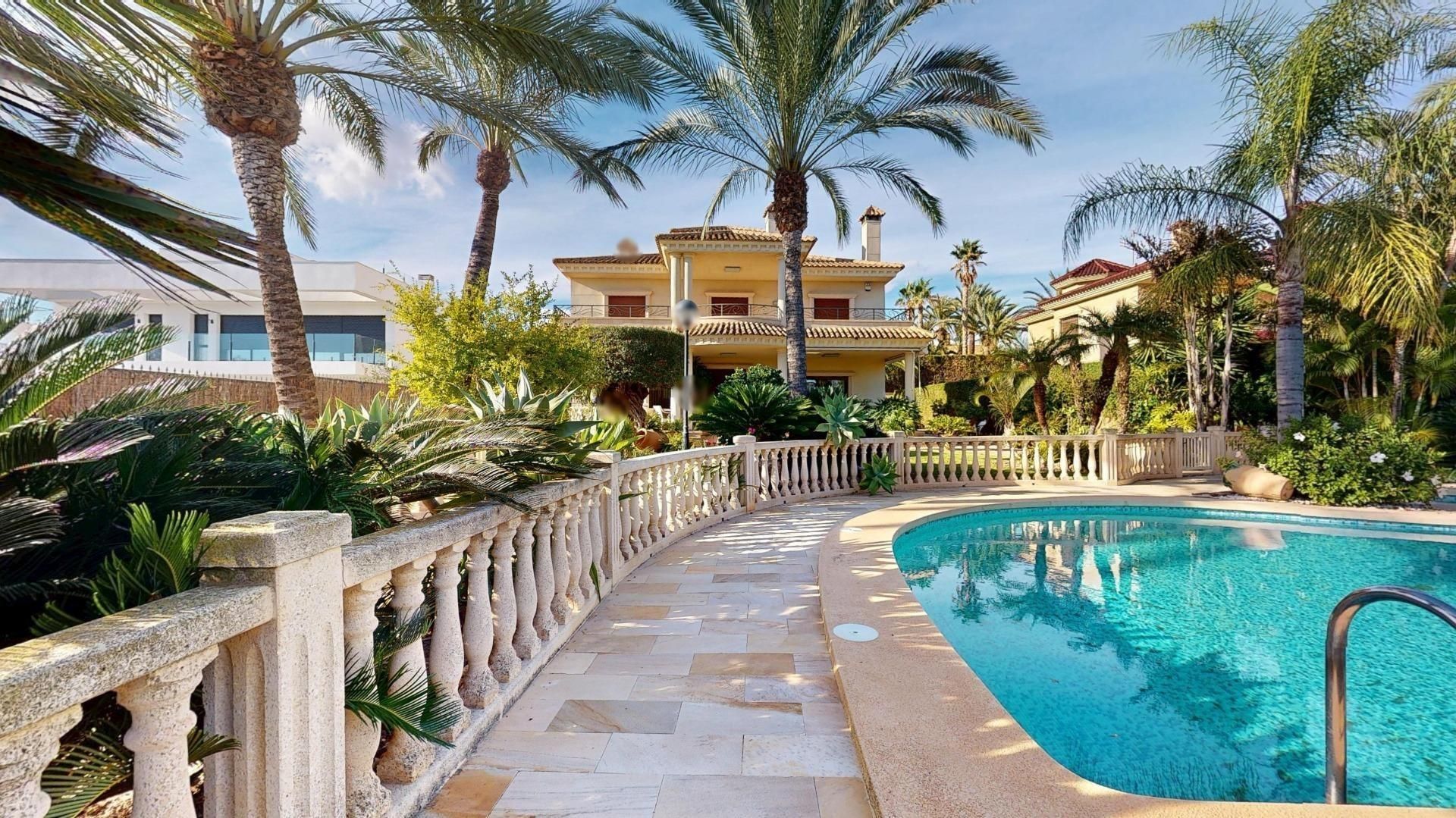 Piscina de Casa o xalet en venda en Elche / Elx amb Aire condicionat, Jardí privat i Terrassa