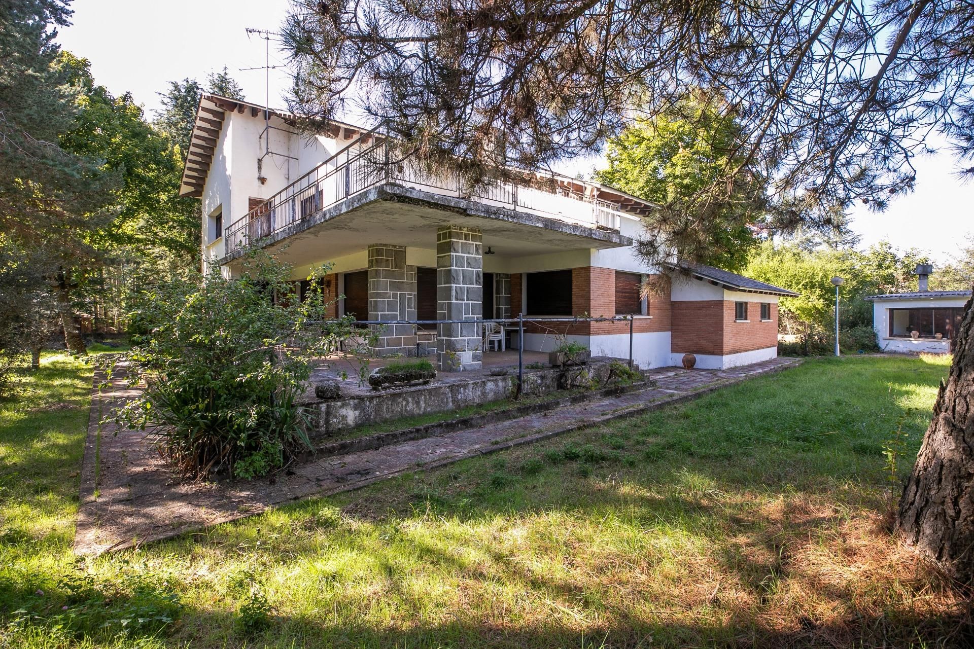 Vista exterior de Finca rústica en venda en Sabiñánigo amb Calefacció, Jardí privat i Terrassa