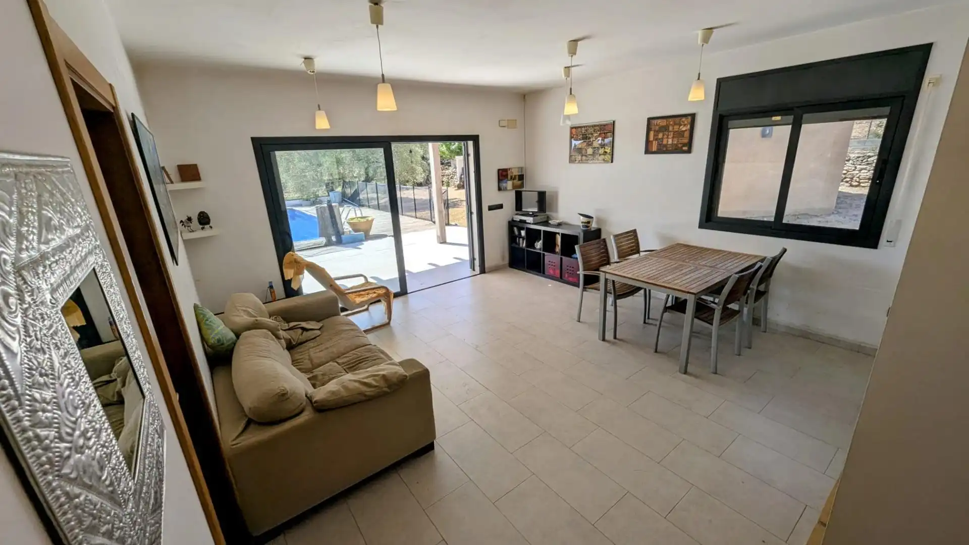 Sala d'estar de Finca rústica en venda en El Perelló amb Jardí privat, Terrassa i Traster