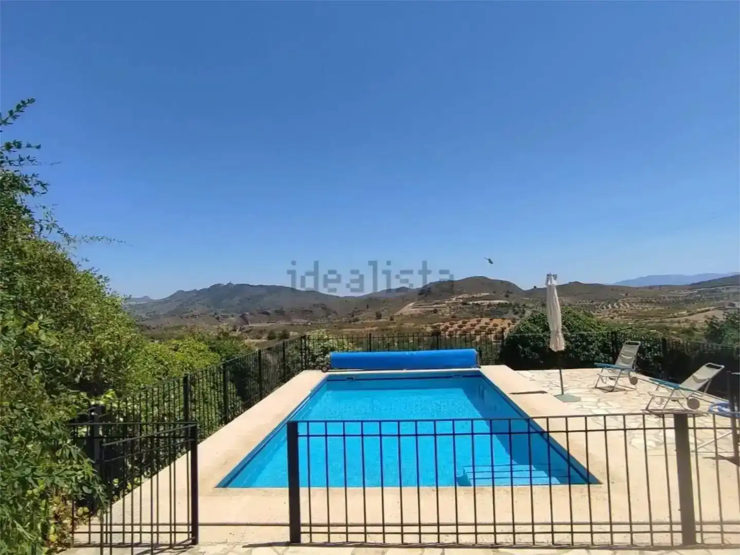 Vista exterior de Finca rústica en venda en Elche de la Sierra amb Jardí privat, Traster i Piscina