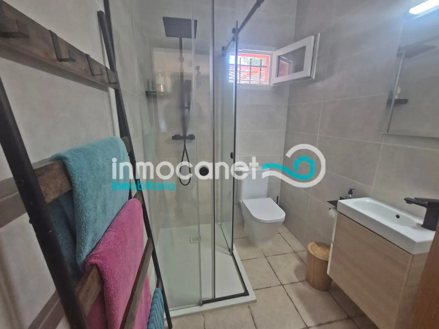 Baño de Finca rústica en venta en Oliva con Jardín privado, Terraza y Trastero