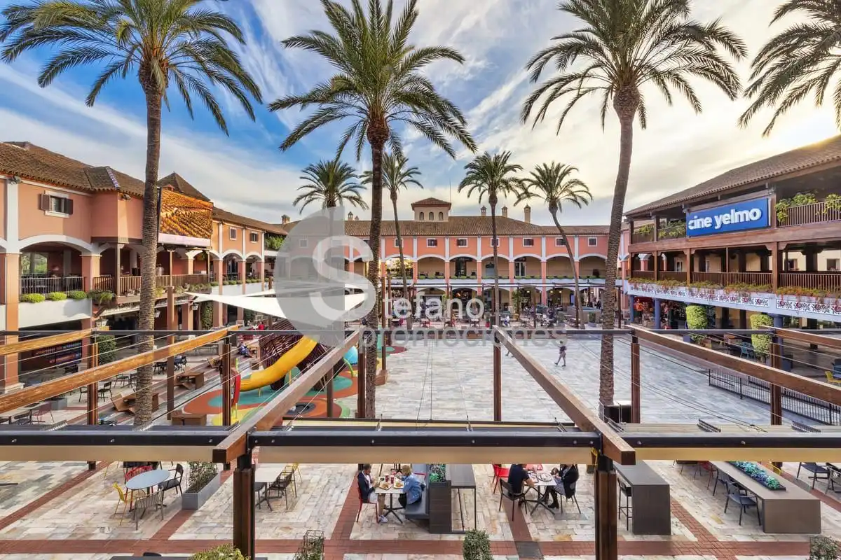 Vista exterior de Casa adosada en venta en Málaga con Aire acondicionado, Jardín privado y Terraza