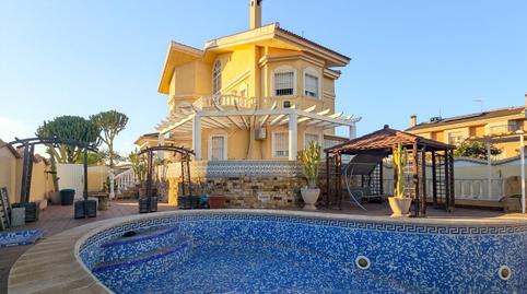 Foto 2 de Casa o xalet en venda a Calle Tabarca, Aguas Nuevas, Alicante