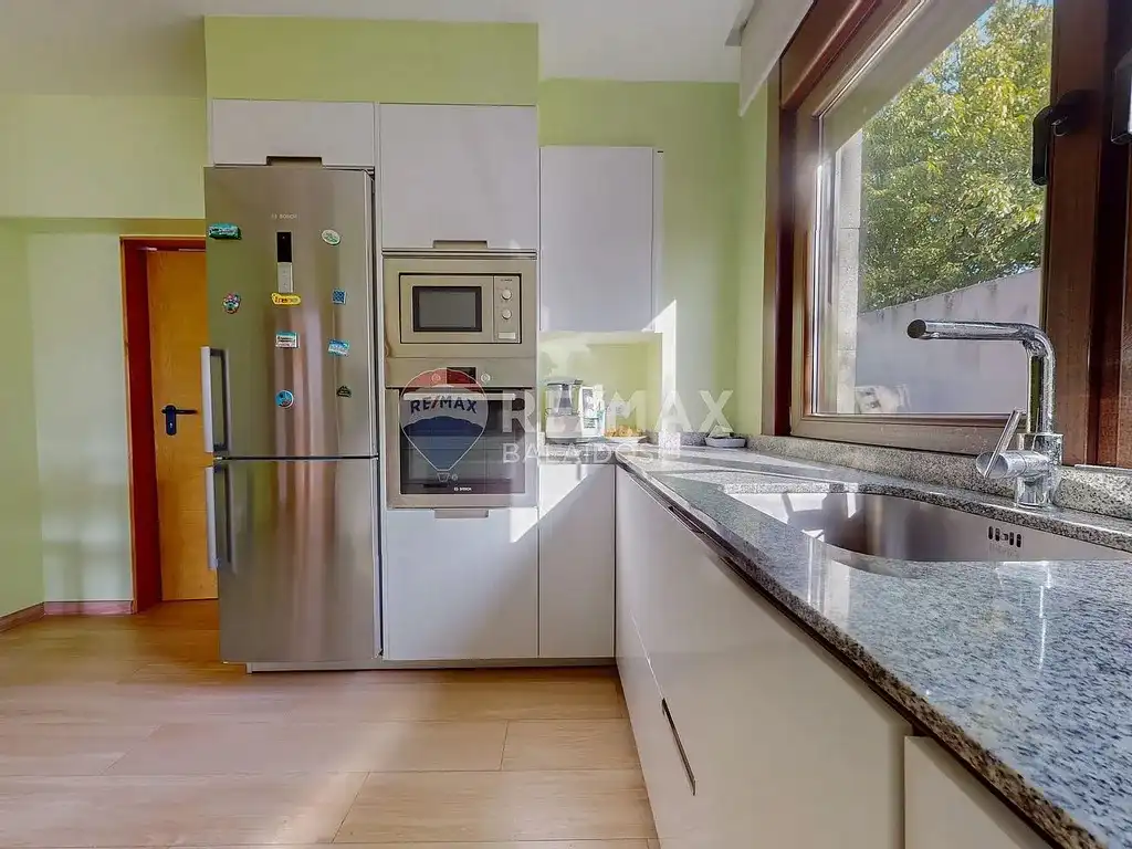 Kitchen of Houses for sale in Vigo   with Heating, Private garden and Parquet flooring