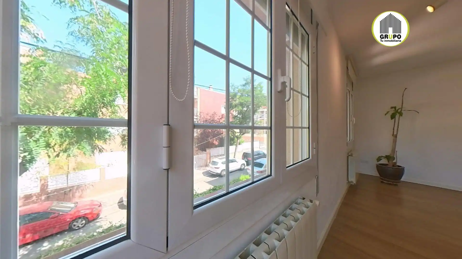 Exterior view of Attic for rent in Esplugues de Llobregat  with Air Conditioner, Heating and Terrace